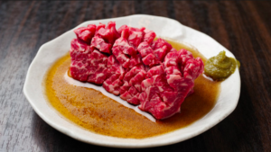 大阪心斎橋の焼肉ニングの厚切りネギ包みタン あぶりユッケ丼 価格と評判は ちょっ気に Com